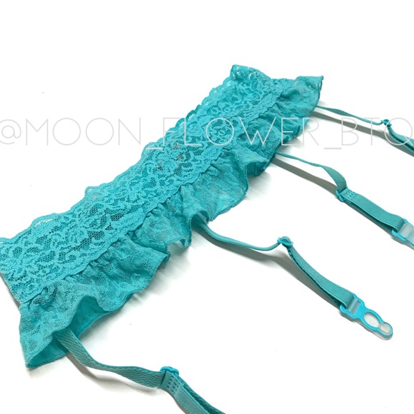 Victoria Secret Dream Angels Turquoise Lace Ruffle Garter Belt - Picture 2 of 8